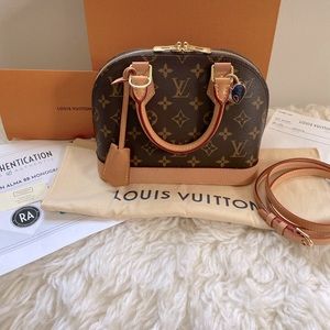 *SOLD* Authentic Louis Vuitton Alma BB monogram